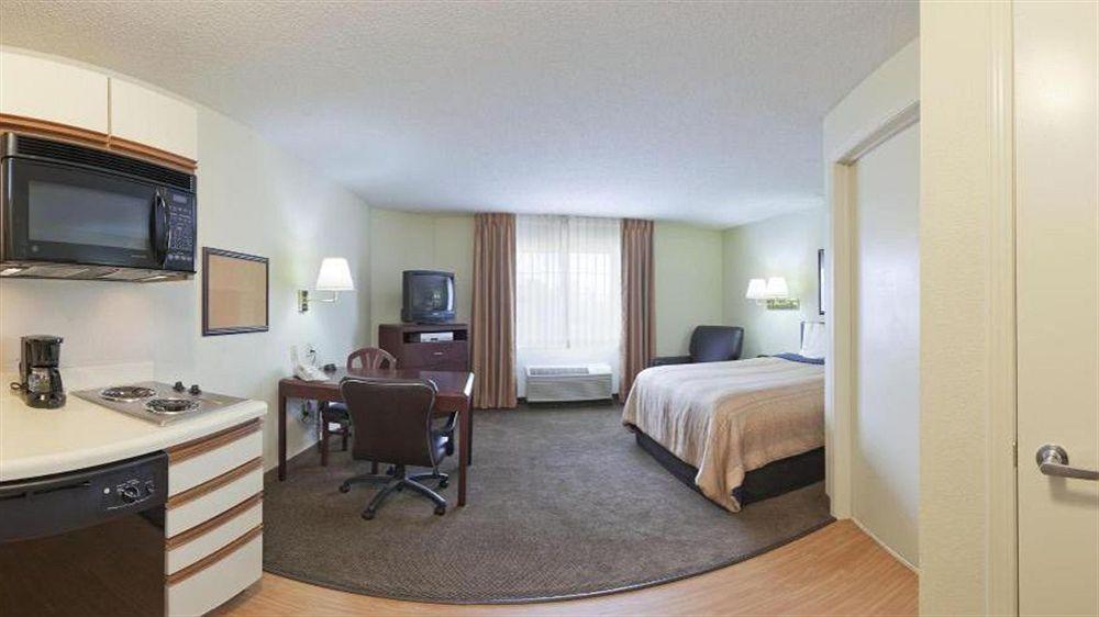 Mainstay Suites Chicago Хоффман-Эстейтс Экстерьер фото