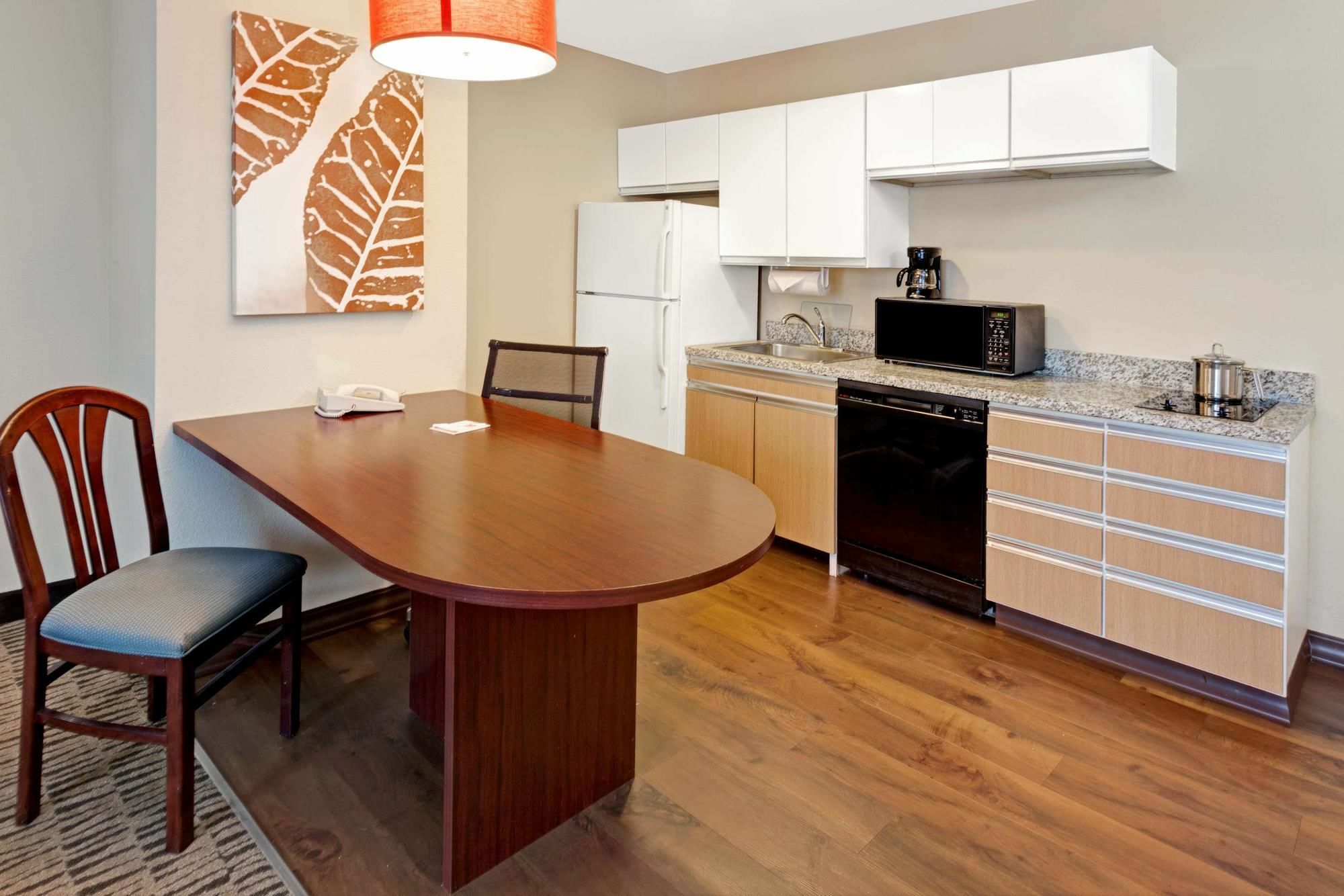 Mainstay Suites Chicago Хоффман-Эстейтс Экстерьер фото